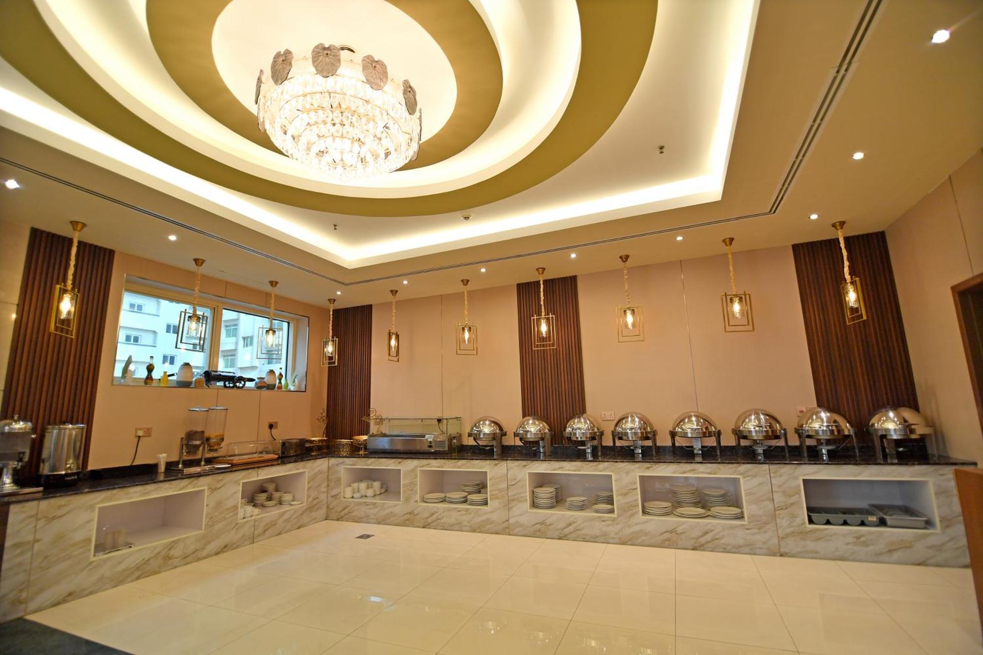 Nejoum Al Emarat 3*