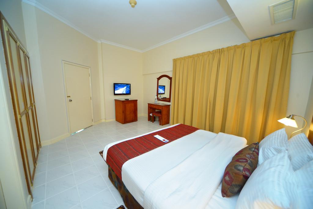 Nejoum Al Emarat Отель 3*